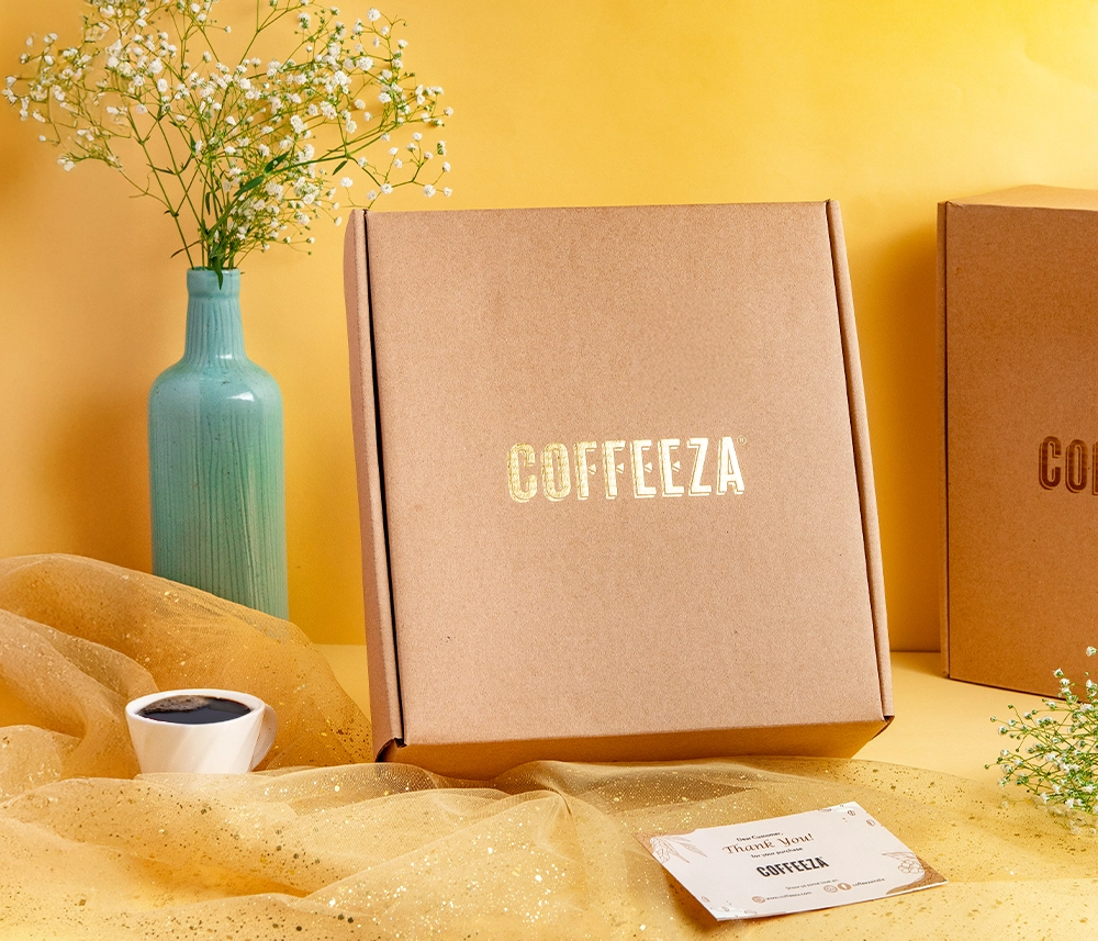 Festive Gift Hamper | Assorted Pack of 30 Coffee Capsules & Handheld Milk Frother